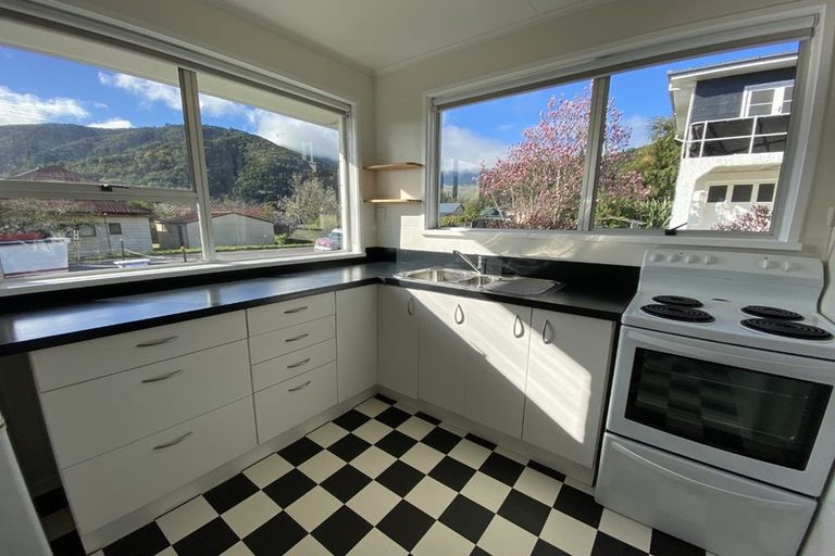 Photo of property in 22b Buller Street, Picton, 7220