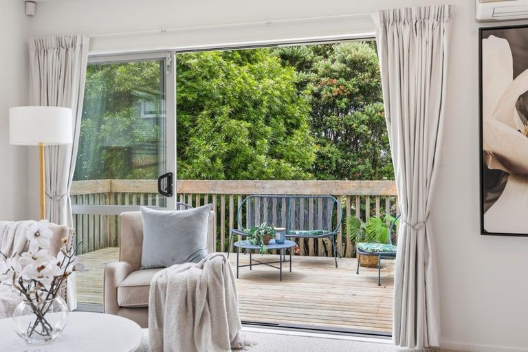 Photo of property in 218a Sturges Road, Henderson, Auckland, 0612