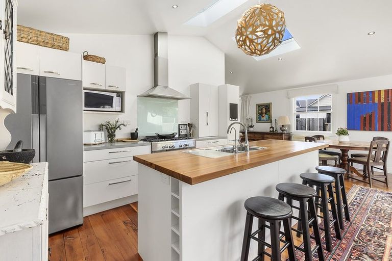 Photo of property in 6 Monro Street, Seatoun, Wellington, 6022