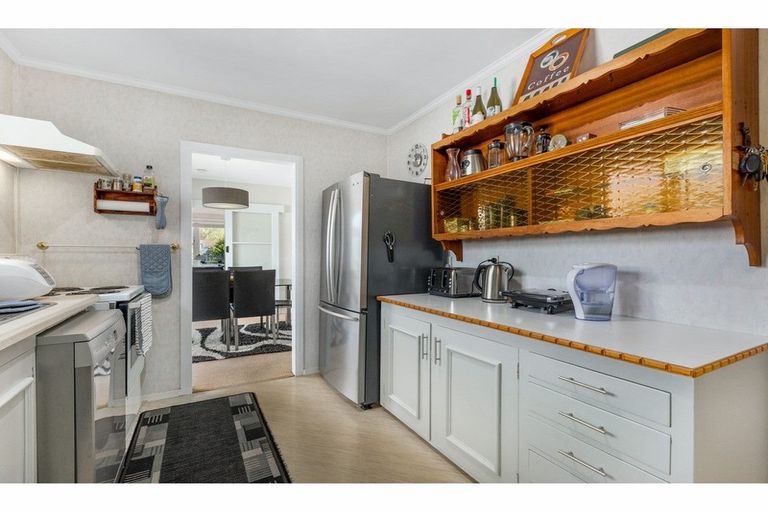 Photo of property in 44 Ebdentown Street, Ebdentown, Upper Hutt, 5018