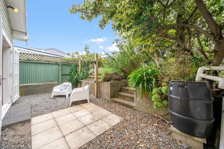 Photo of property in 28 Miro Street, Eastbourne, Lower Hutt, 5013