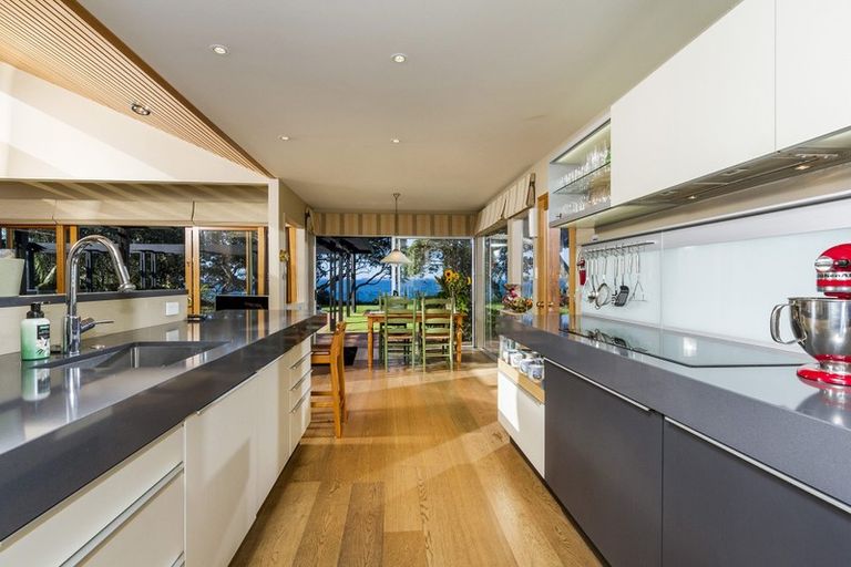 Photo of property in 275 Beach Road, Campbells Bay, Auckland, 0630