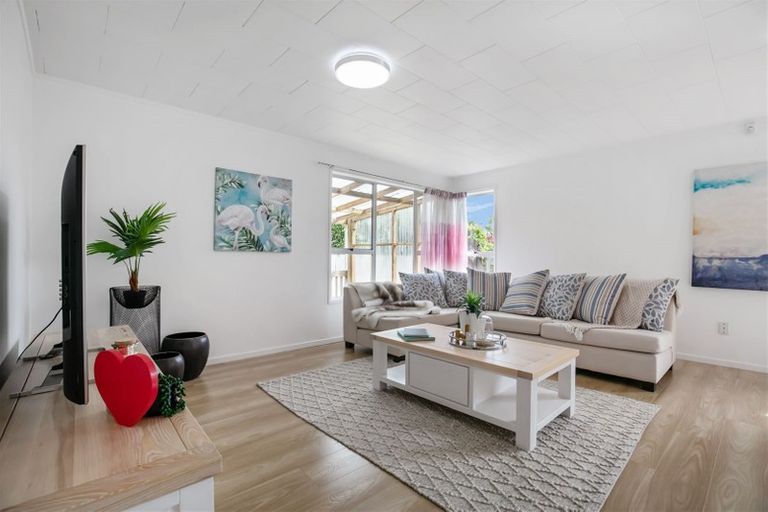 Photo of property in 20 Chesley Place, Half Moon Bay, Auckland, 2012