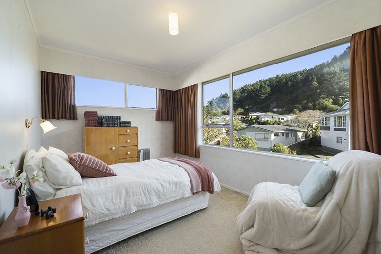 Photo of property in 20 Turriff Crescent, Tawa, Wellington, 5028