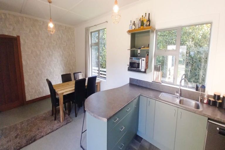 Photo of property in 6 Half Mile Road, Tuatapere, 9620