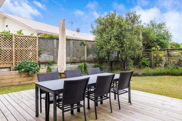 Photo of property in 2/24 Robinson Terrace, Rangatira Park, Taupo, 3330