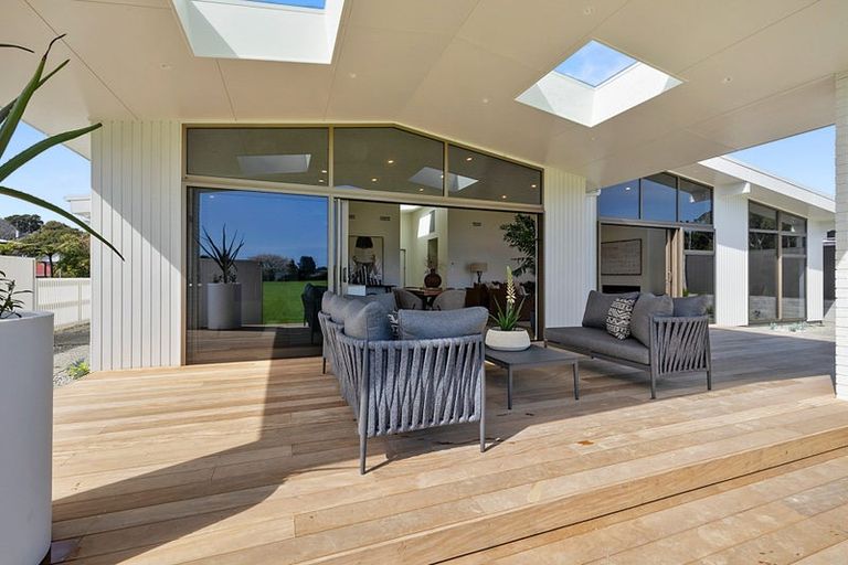 Photo of property in 63c Mangorei Road, Strandon, New Plymouth, 4312