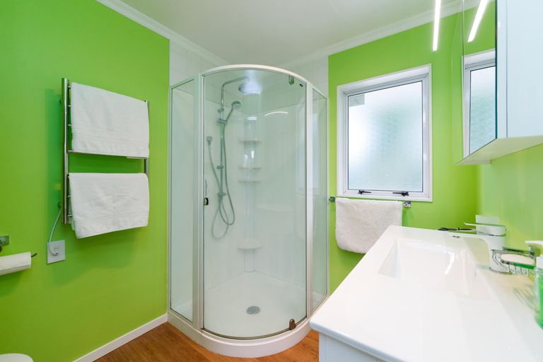 Photo of property in 19 Humphries Place, Awapuni, Palmerston North, 4412