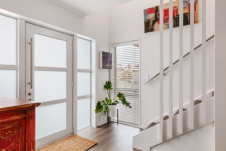 Photo of property in 351b Oceanbeach Road, Mount Maunganui, 3116