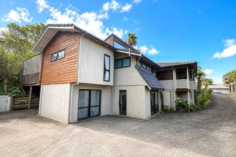 Photo of property in 30 Charles Dickens Drive, Mellons Bay, Auckland, 2014