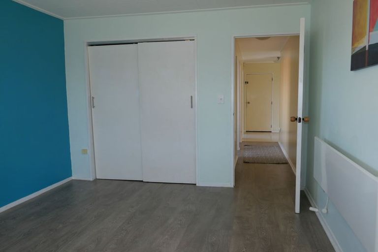 Photo of property in 8 Olive Terrace, Paraparaumu Beach, Paraparaumu, 5032