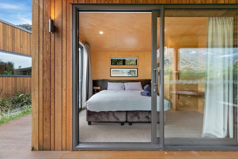 Photo of property in 46 Tui Drive, Mount Creighton, Queenstown, 9371