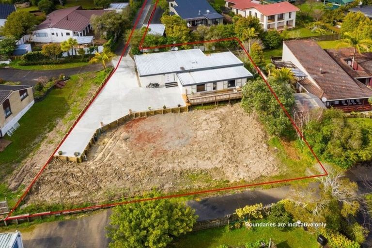 Photo of property in 8 Longwood Place, Forrest Hill, Auckland, 0620