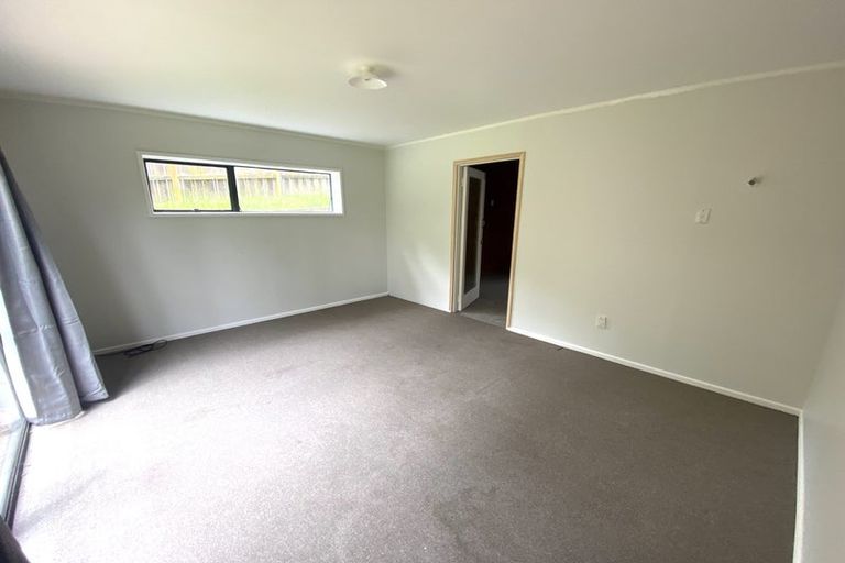 Photo of property in 30 Glastron Place, Bayview, Auckland, 0629