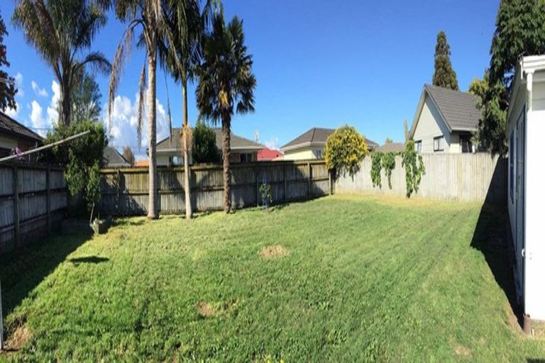 Photo of property in 10 Edmund Hillary Avenue, Papakura, 2110