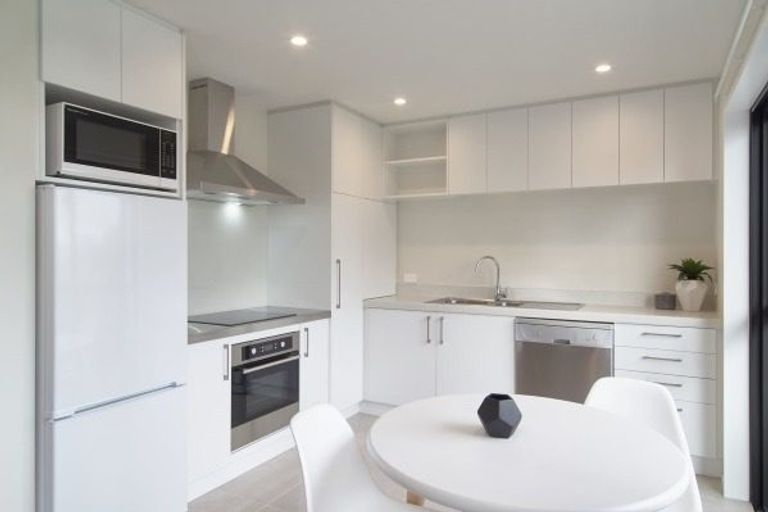 Photo of property in Riverena Flats, 377 Barbadoes Street, Christchurch Central, Christchurch, 8011