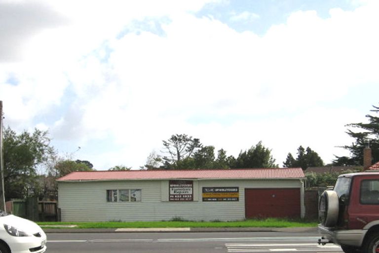 Photo of property in 314 Lincoln Road, Henderson, Auckland, 0610