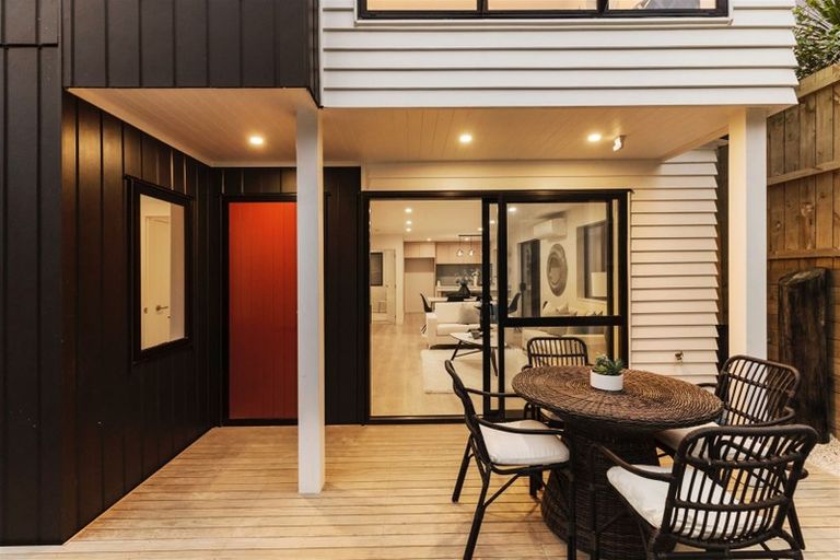 Photo of property in 76b Salamanca Road, Sunnynook, Auckland, 0620