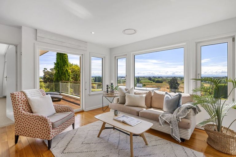 Photo of property in 425a Cashmere Road, Westmorland, Christchurch, 8025