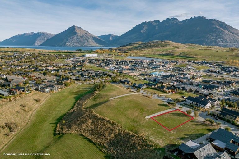 Photo of property in 22 Cunninghams Drive, Jacks Point, Queenstown, 9371