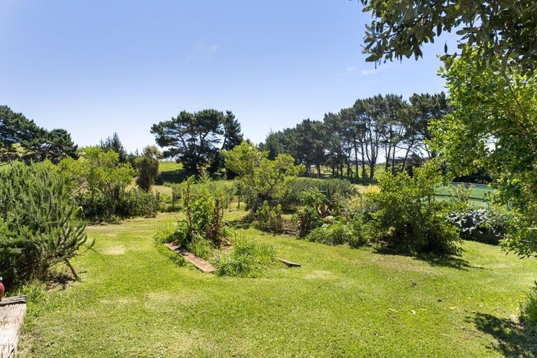 Photo of property in 151 Swamp Road, Te Horo, Otaki, 5581