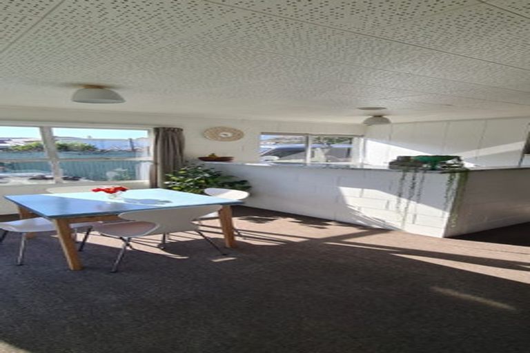 Photo of property in 74b Barrett Street, Westown, New Plymouth, 4310