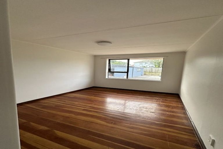 Photo of property in 25 Tripoli Road, Panmure, Auckland, 1072