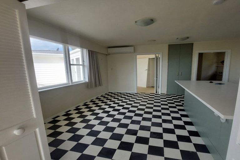 Photo of property in 85a Seatoun Heights Road, Seatoun, Wellington, 6022