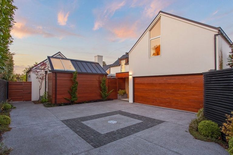 Photo of property in 23 Poynder Avenue, Merivale, Christchurch, 8014