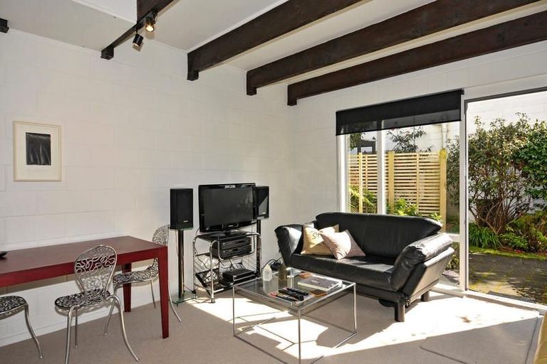 Photo of property in Sherwood Mews, 28a Bidwill Street, Mount Cook, Wellington, 6021