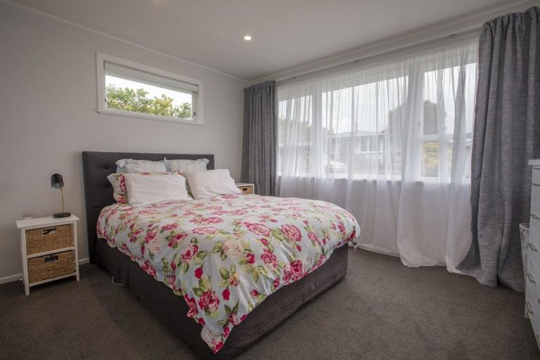 Photo of property in 12 Lenox Grove, Johnsonville, Wellington, 6037