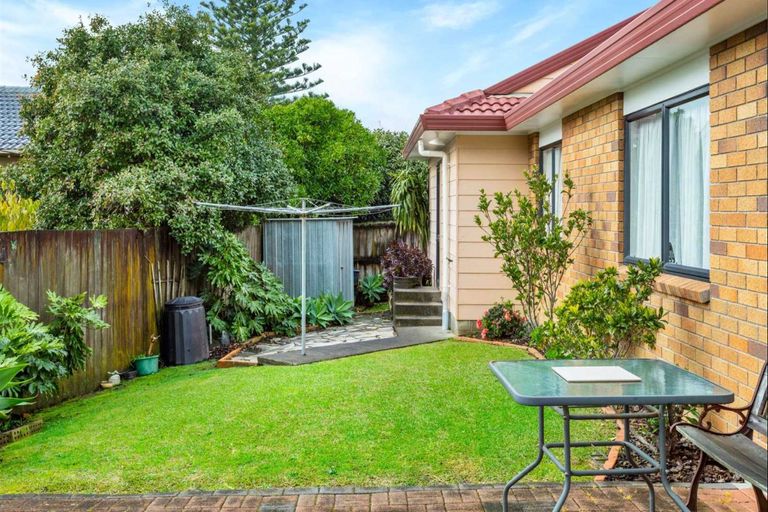 Photo of property in 47 Glenview Road, Glen Eden, Auckland, 0602