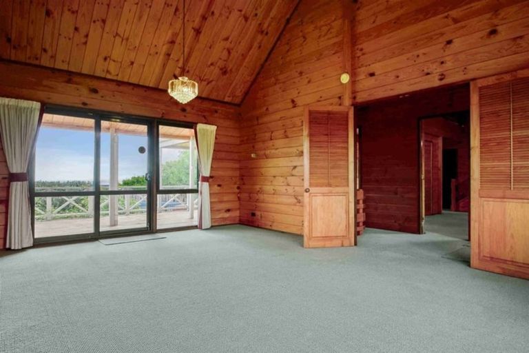 Photo of property in 124b Sandspit Road, Shelly Park, Auckland, 2014