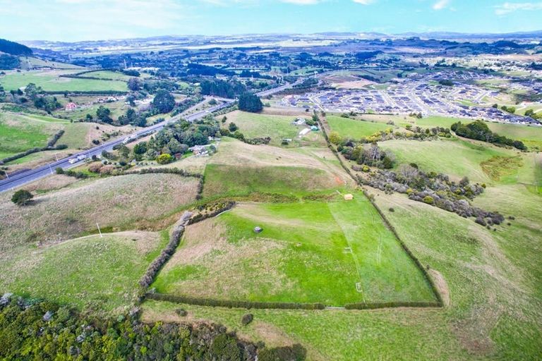 Photo of property in 205 Helenslee Road, Pokeno, 2472