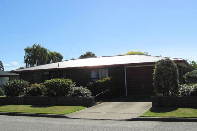 Photo of property in 42 Saint Leonards Road, Temuka, 7920