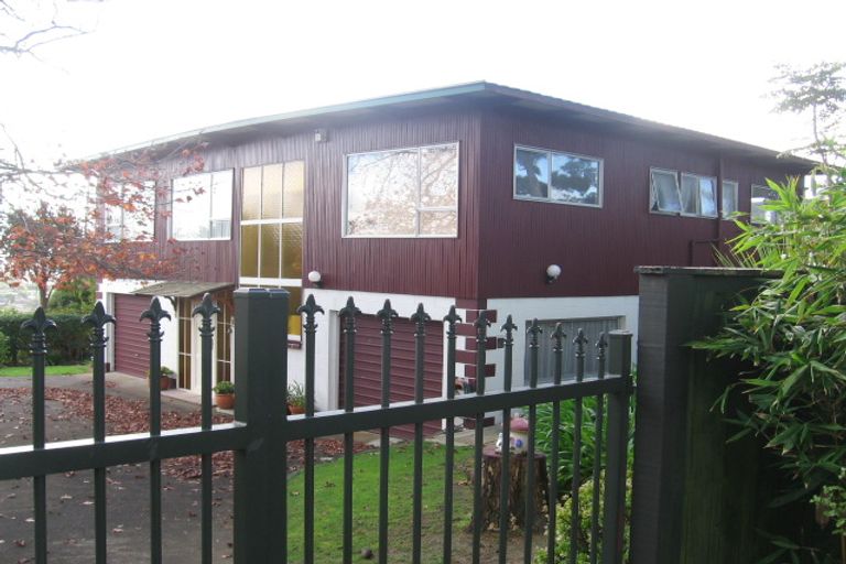 Photo of property in 265 East Coast Road, Mairangi Bay, Auckland, 0630