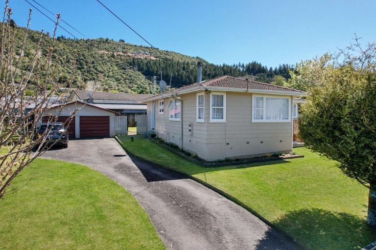 Photo of property in 18 Korimako Street, Selwyn Heights, Rotorua, 3015