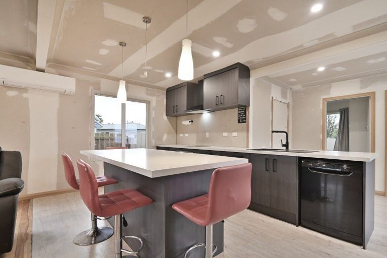 Photo of property in 16 Hillary Crescent, Maraenui, Napier, 4110