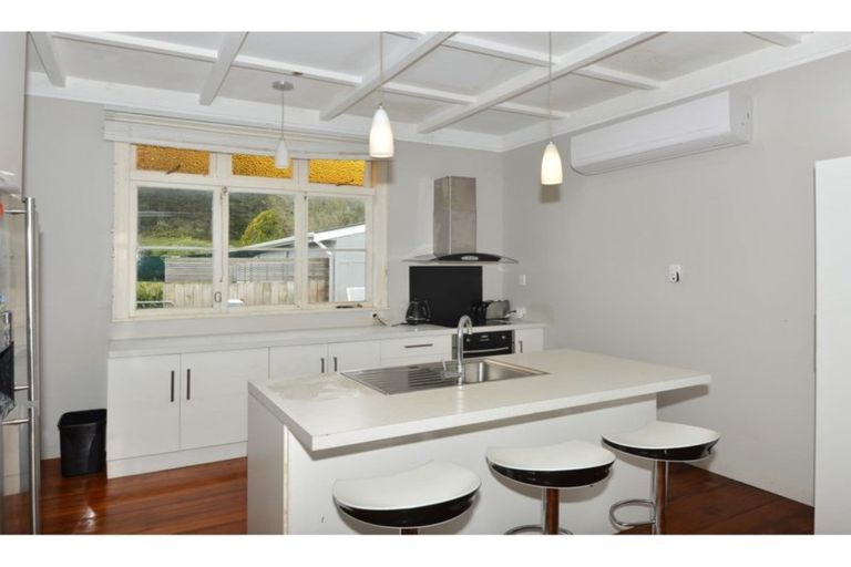 Photo of property in 87 George Street, Hikurangi, 0114