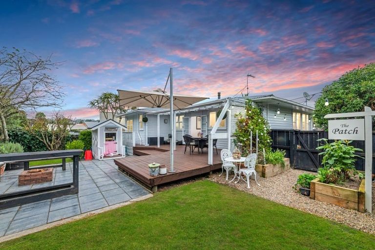 Photo of property in 21 Chartwell Avenue, Glenfield, Auckland, 0629