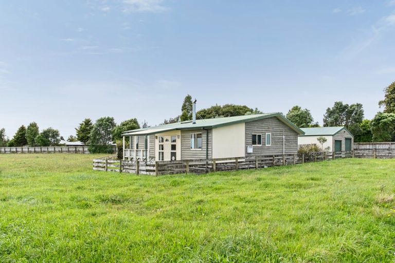 Photo of property in 55 Matarikoriko Road, Brixton, Waitara, 4382