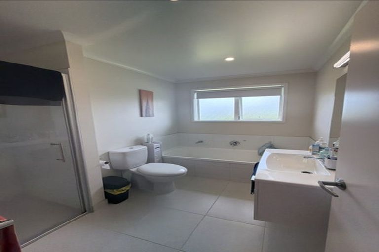 Photo of property in 27 Helenvale Crescent, Pokeno, 2402