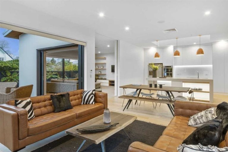 Photo of property in 42 Idris Road, Fendalton, Christchurch, 8052