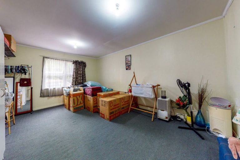Photo of property in 15 Main Road, Titahi Bay, Porirua, 5022