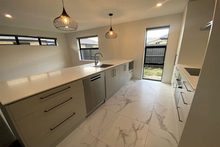 Photo of property in 1 Songpa Street, Halswell, Christchurch, 8025