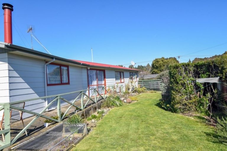 Photo of property in 38 Philip Street, Carterton, 5713