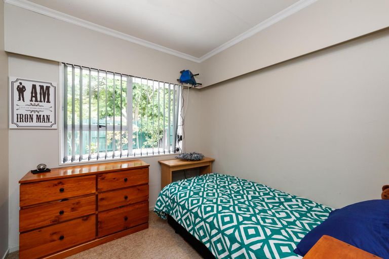 Photo of property in 19 Humphries Place, Awapuni, Palmerston North, 4412