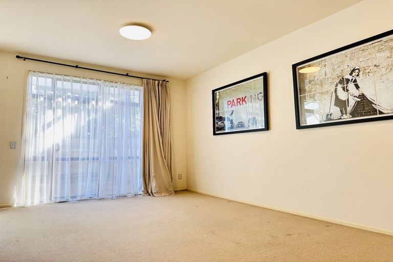 Photo of property in 8/2 Armoy Drive, East Tamaki, Auckland, 2016