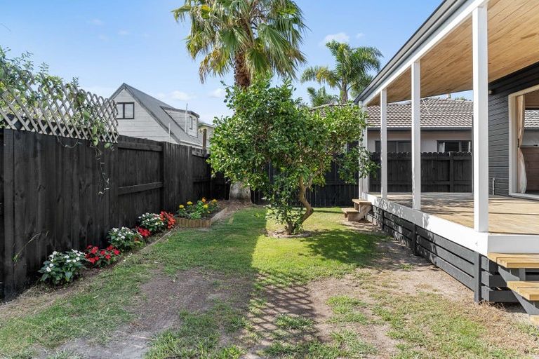 Photo of property in 87b Simpson Road, Papamoa Beach, Papamoa, 3118