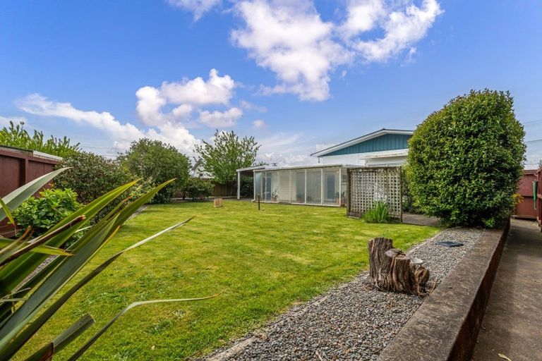 Photo of property in 49 Holland Crescent, Bulls, 4818